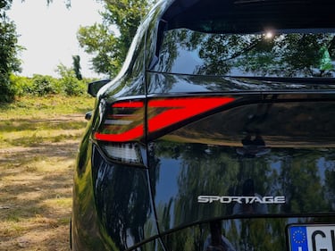 Kia Sportage HEV gallery: guarda le foto della prova su strada 9