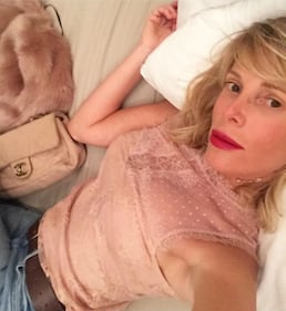 Alessia Marcuzzi, sexy in look anni '80 12