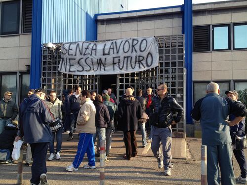 Ilva occupata. Clini: "Lavoriamo a un decreto"