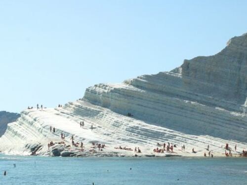 Agrigento, la procura sigilla la Scala dei Turchi. C'è anche un indagato