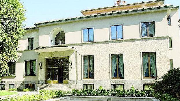 «I restauri? Li pago con i miei soldi»