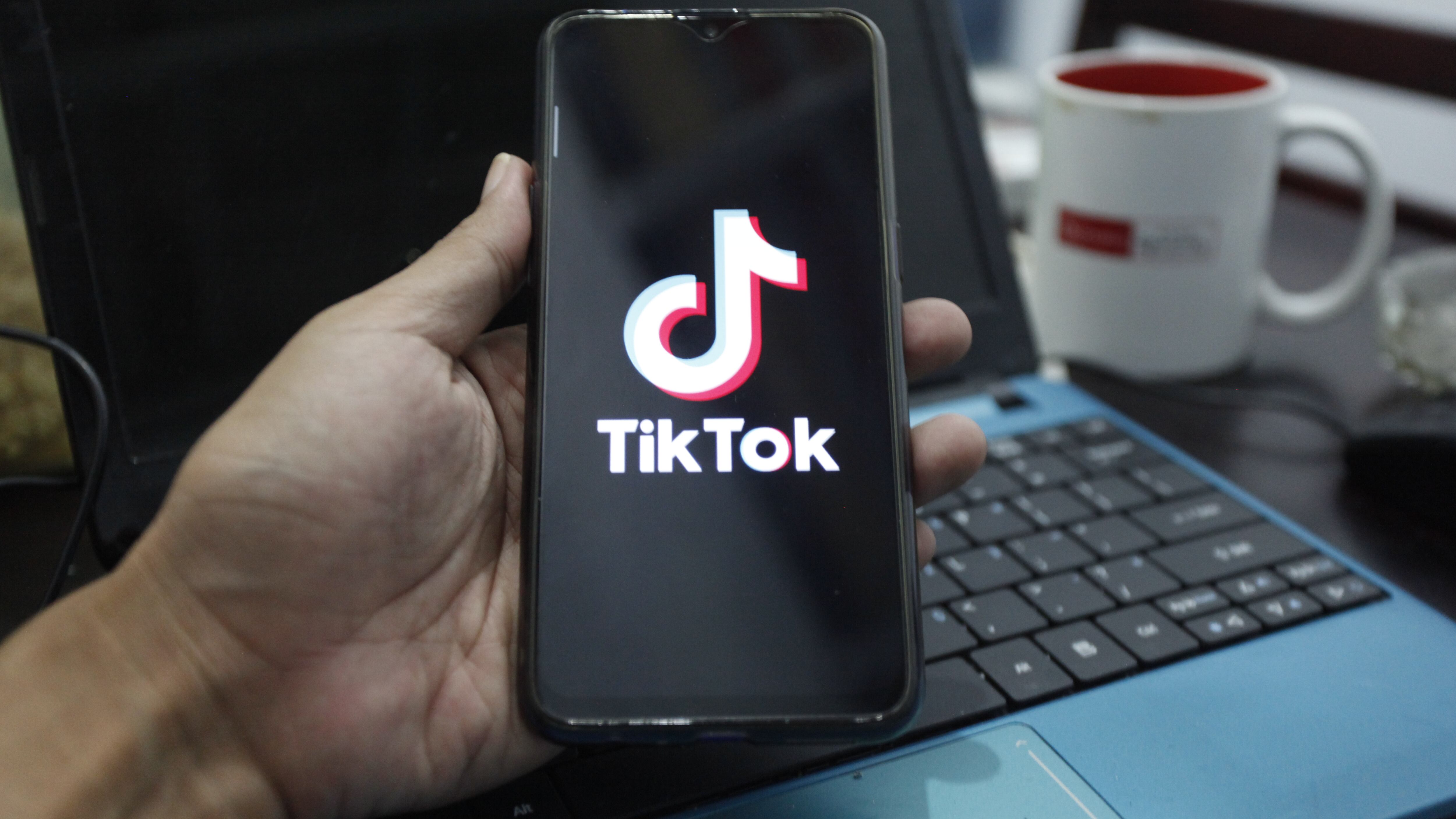 La guerra tra Usa e Cina si gioca tutta su TikTok. Il pugno duro di Trump