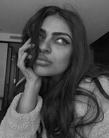Chi è la modella australiana Newsha Syeh 1