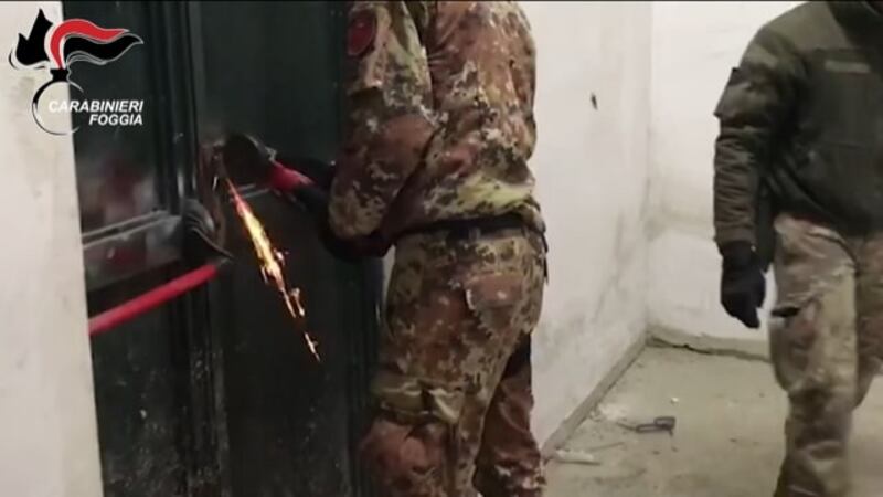 Foggia, le immagini delle perquisizioni all'ex-Onpi 10
