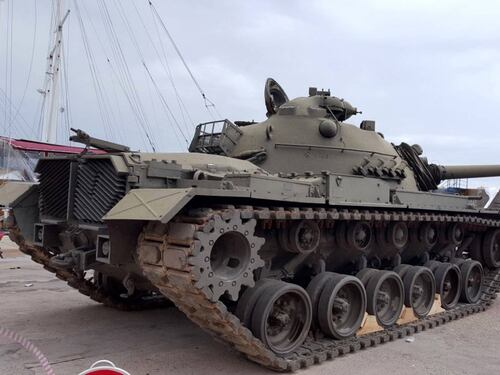 Carro armato sommerso davanti alla costa turca