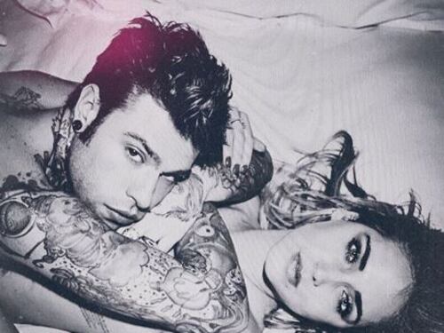 La svolta erotica di Fedez e la Ferragni non convince il pubblico