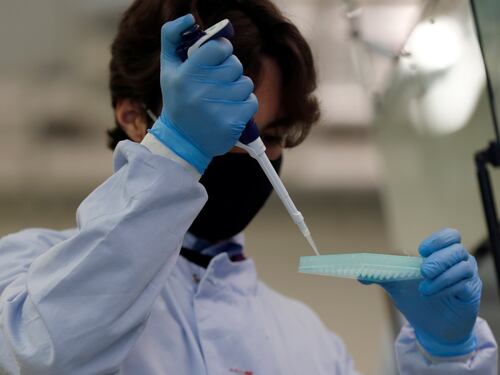 Ecco l'arma che blocca la replicazione del Covid-19 nelle nostre cellule