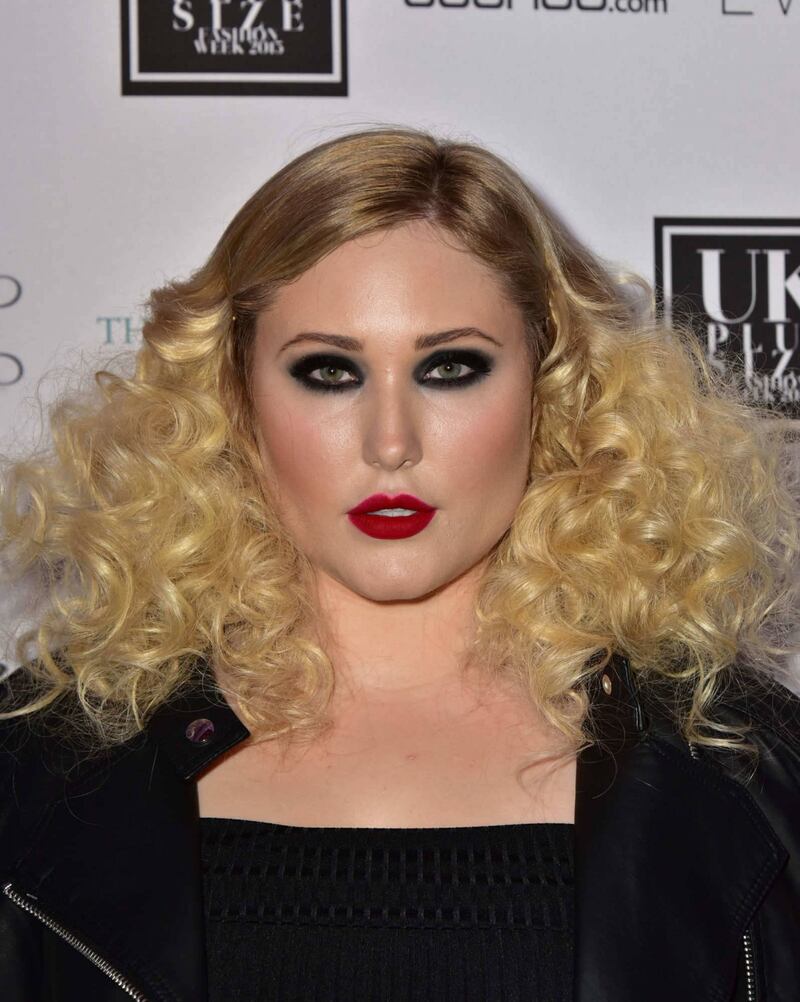 Hayley Hasselhof: la modella curvy più richiesta 1