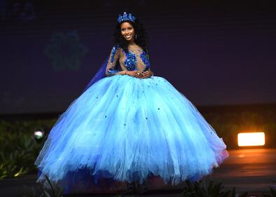Miss Universo 2018, sfila la bellezza dei Paesi 3