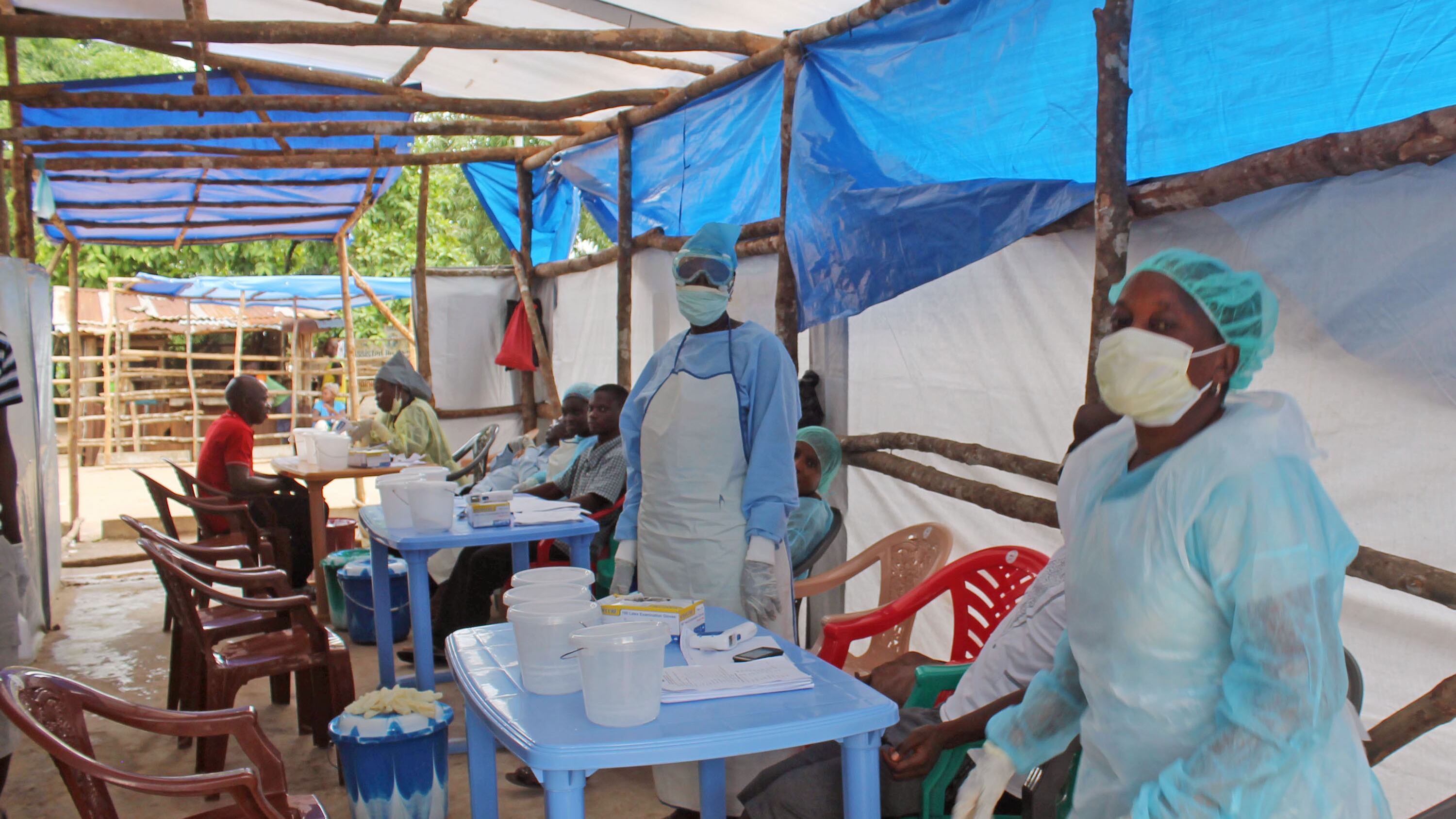 Ebola diventa emergenza Ma per i buonisti è fantasia