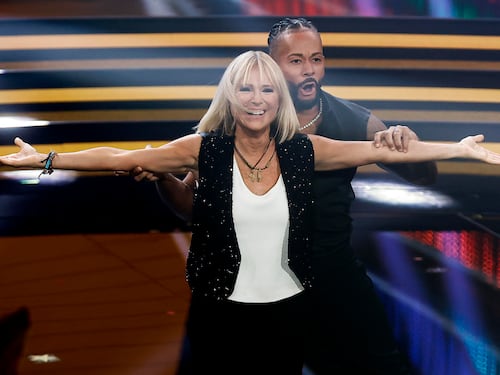 Federica Sciarelli a Ballando con le stelle: la standing ovation e la promessa: “Torno, ma farò inchieste”