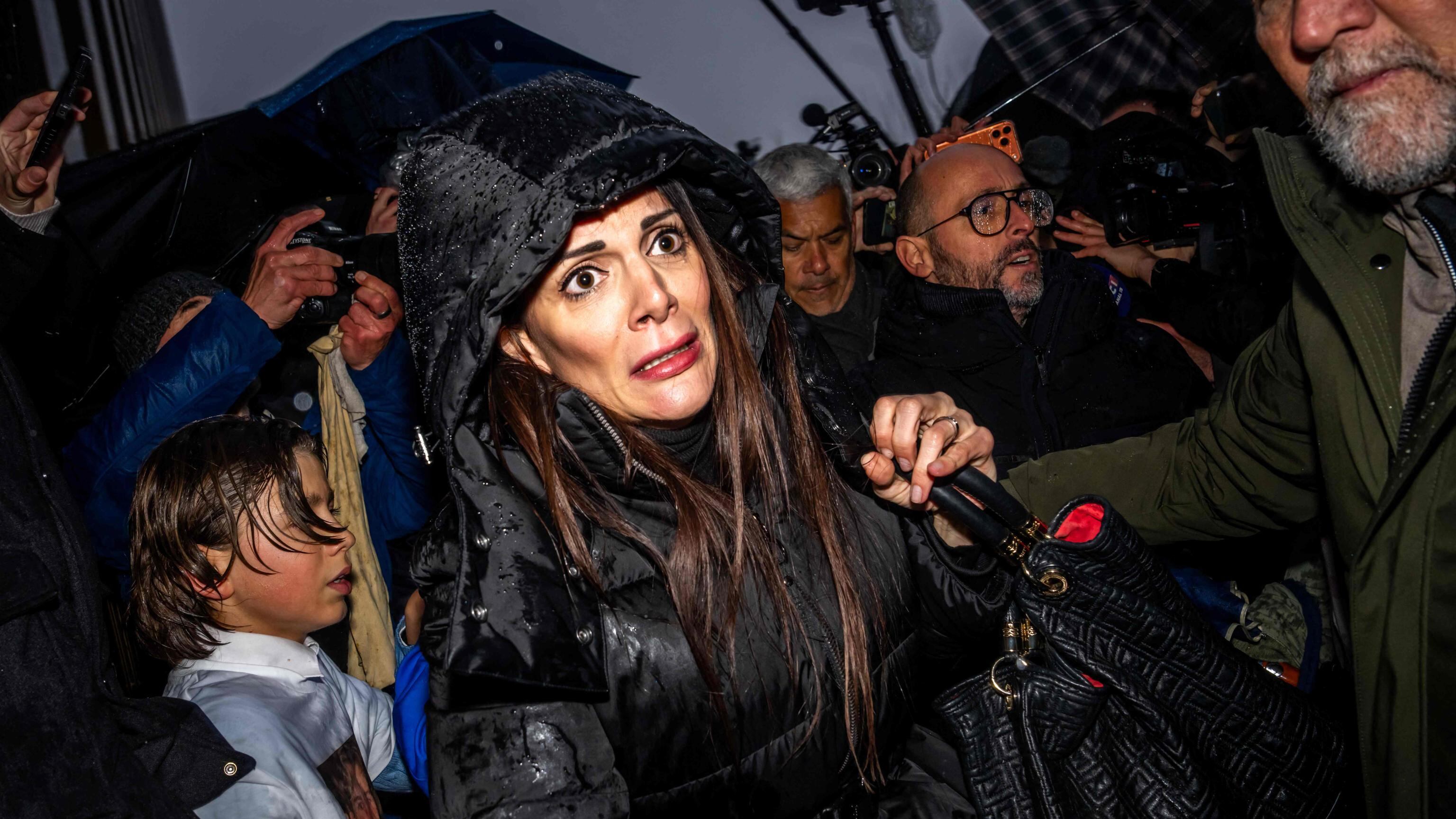 La strage di Crans e la chat di Jessica: "Attenti alle candele. Bruciano il soffitto"