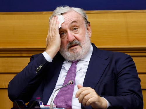 "Nel futuro mi vedo come romanziere. Ma se il Pd ha bisogno posso candidarmi"