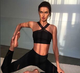 Irina Shayk sexy in Puglia 22
