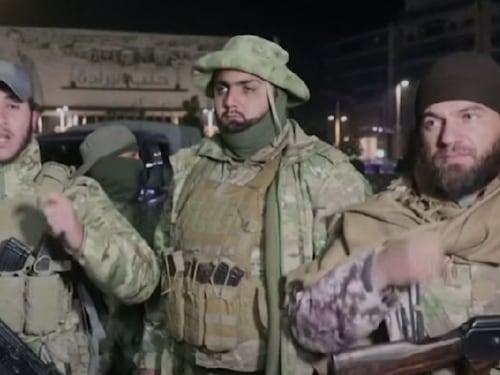 "Nessuno ci dice niente". Il dramma di Aleppo, città sospesa tra attacchi e fuga