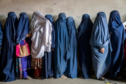 Il ritiro degli americani, la fuga dei civili: a tre anni dal ritorno dei talebani in Afghanistan 10