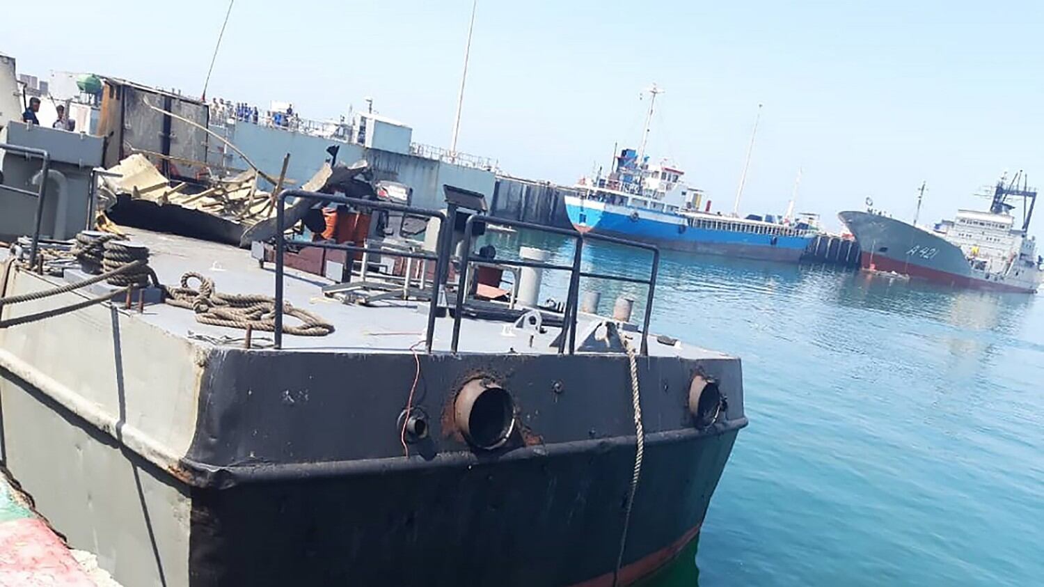 Iran, tragedia durante esercitazione militare: nave colpita dal "fuoco amico"