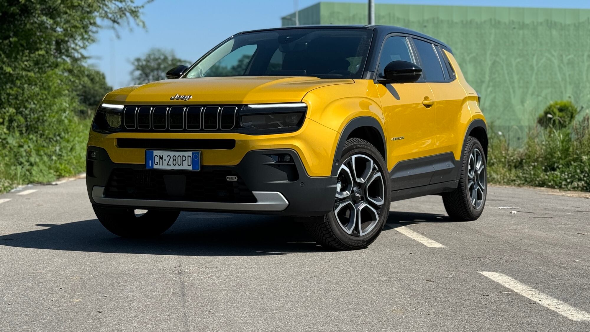 Jeep Avenger, il B-SUV a benzina perfetto per la città e non solo