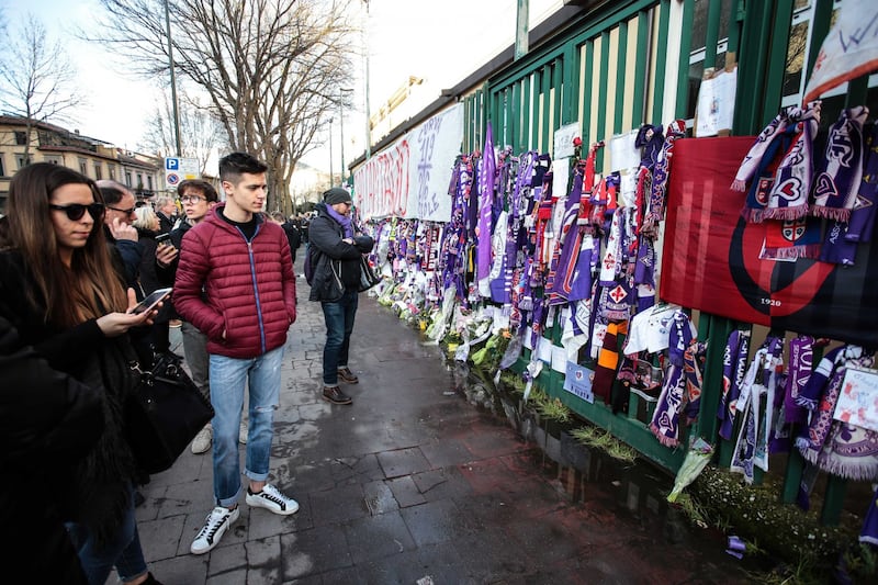 L'ultimo saluto ad Astori: i tifosi della Fiorentina in massa a Coverciano 15