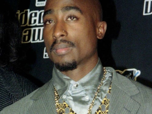 Spunta foto di un uomo, potrebbe davvero essere Tupac Shakur?