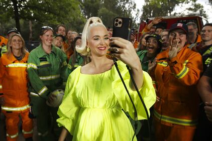 Katy Perry in Australia per ricordare le vittime degli incendi  1