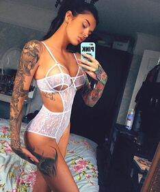 Lingerie hot per le star a Natale 11