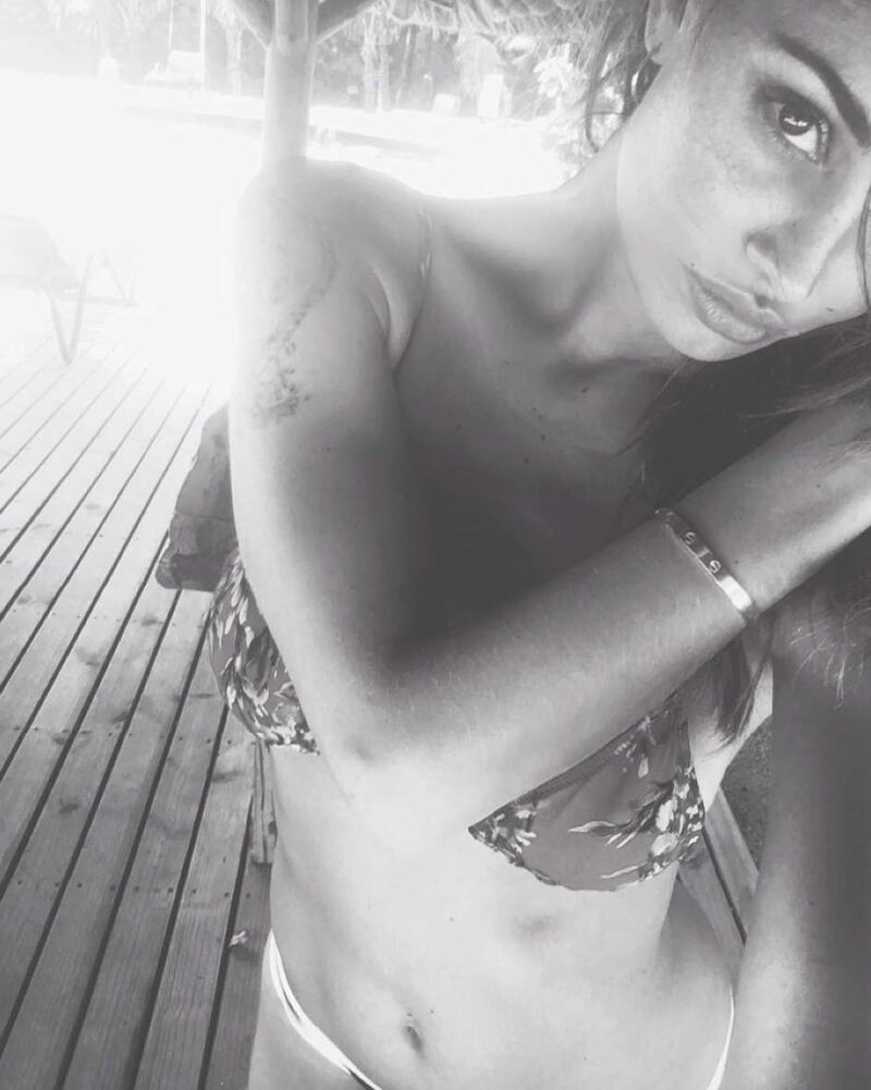 Belen Rodriguez e Stefano De Martino, le foto sospette su Instagram 9