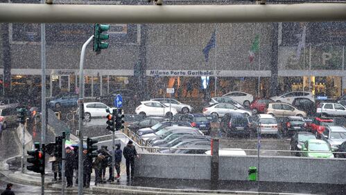Su Milano è scesa la prima neve 14
