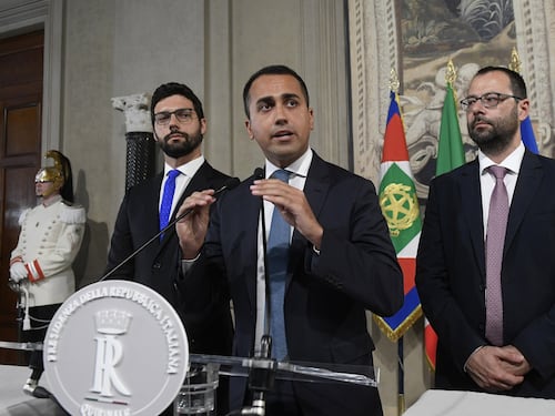 Di Maio ora attacca. Salvini: "Ha fatto saltare tutto..."