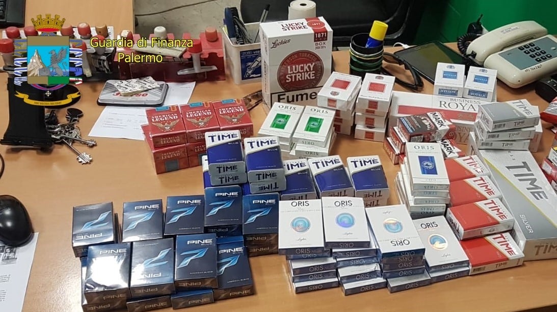 Sbarcato con sigarette da contrabbando: denunciato un tunisino