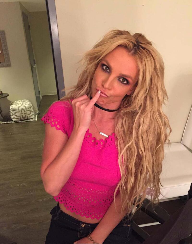 Britney Spears con gli occhiali, foto 7