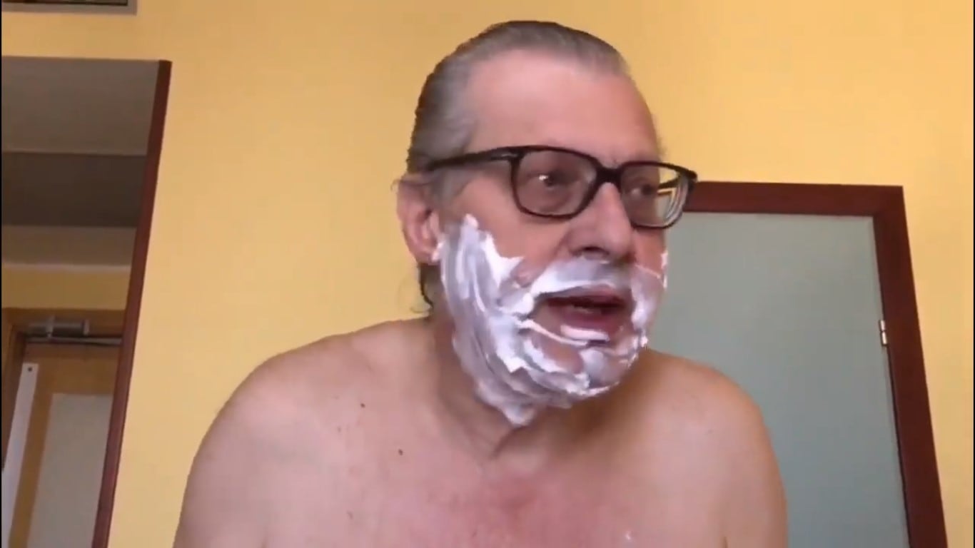 Sgarbi: "Se sfrattate la 95enne vi mangio il cuore!"