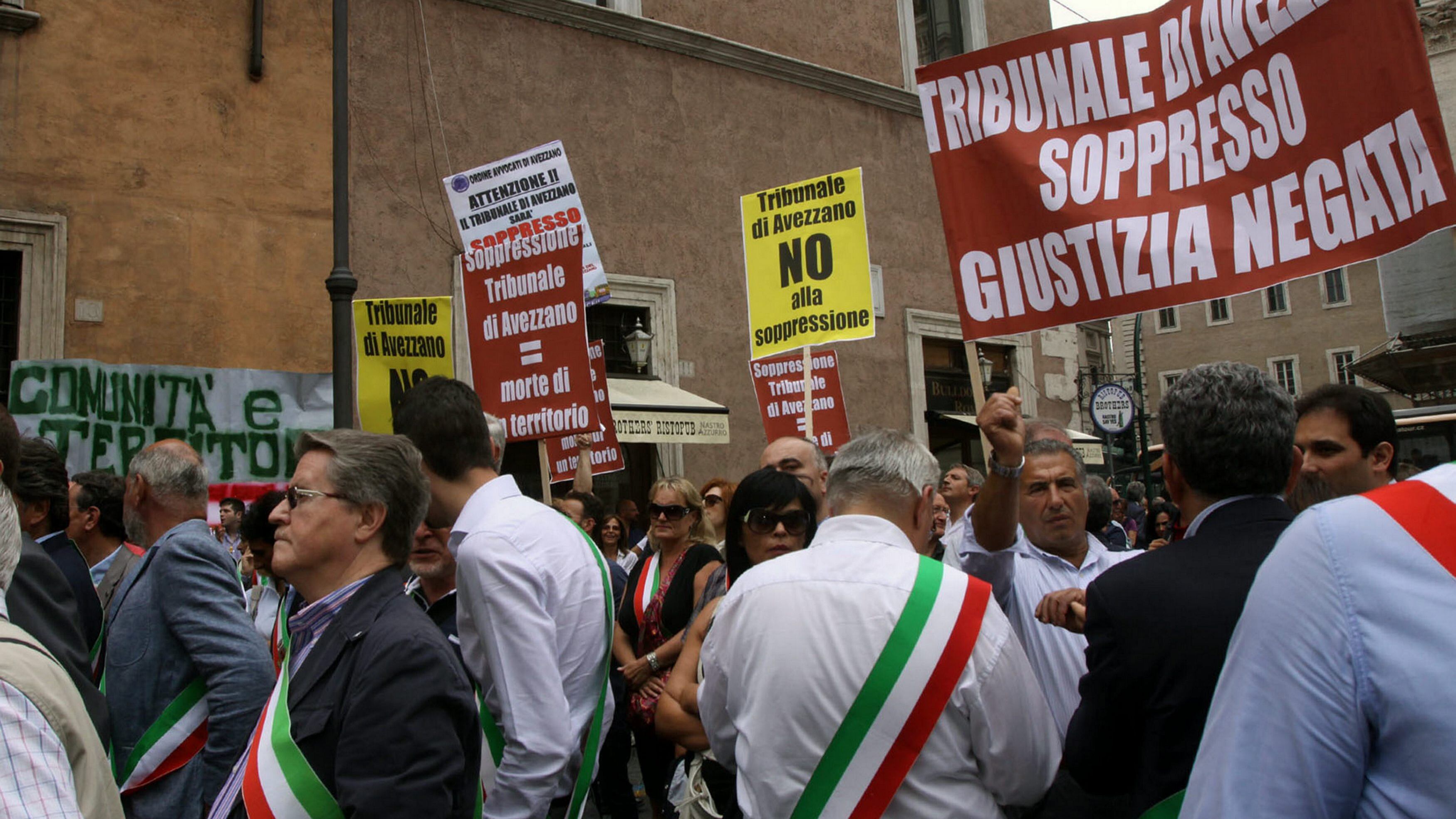 Spending review, sindaci contro i tagli