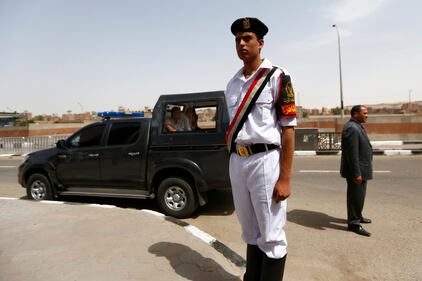 Papa Francesco arriva al Cairo 9