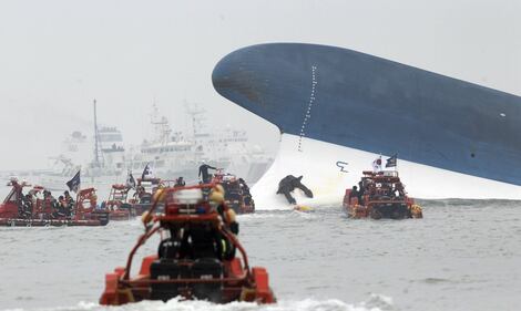 Una nave affonda in Sud Corea 4
