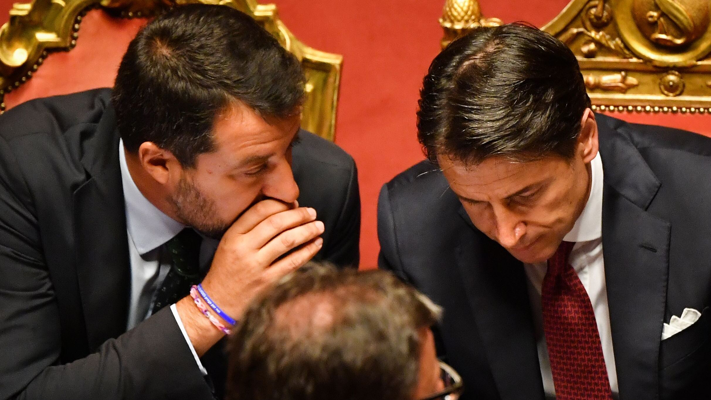 Quel brutto sospetto su Conte: ha venduto Salvini agli 007 Usa