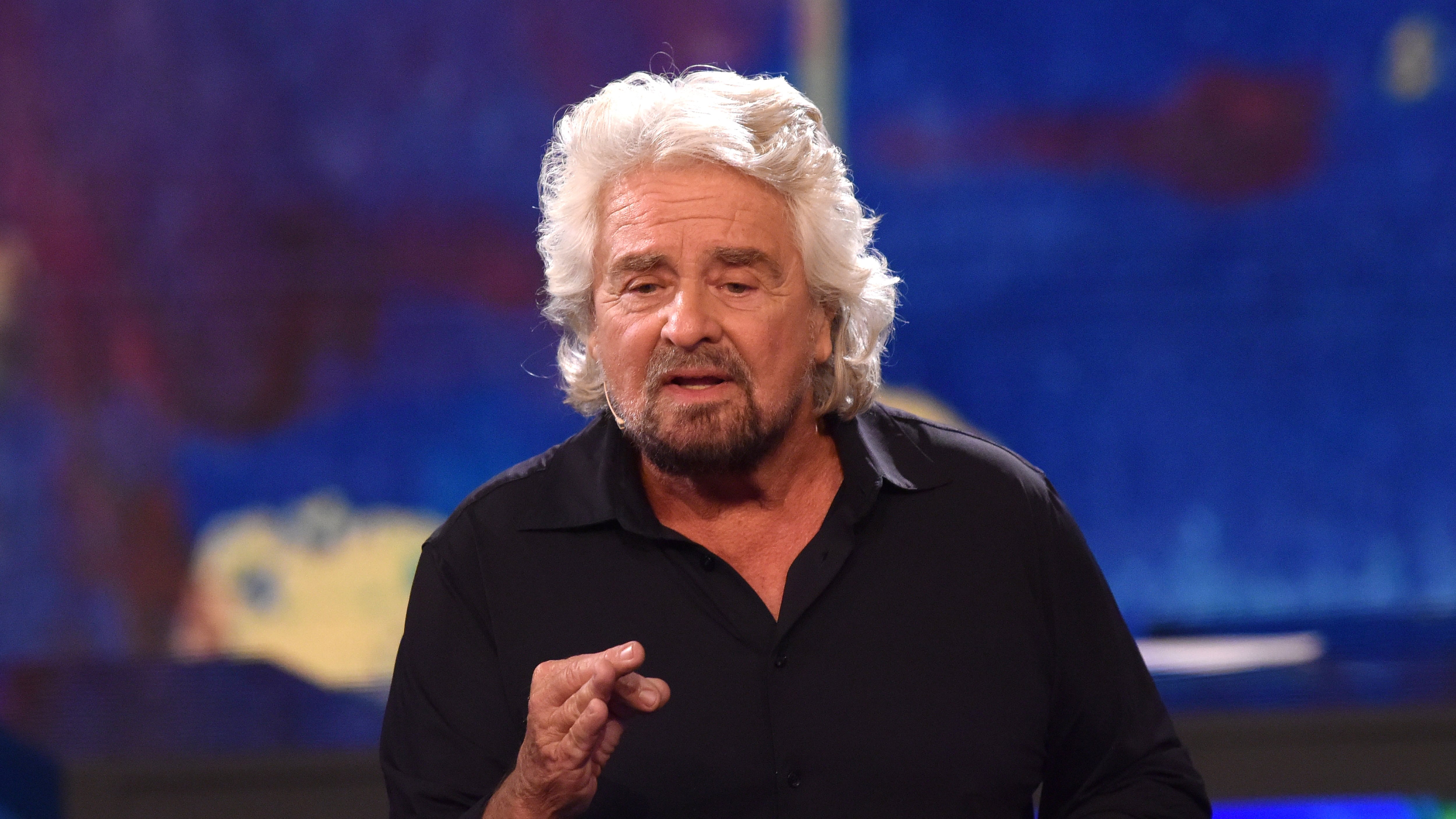 Si allarga la frattura tra Conte e Grillo. L'ex premier minaccia: "Non ci fermerai"