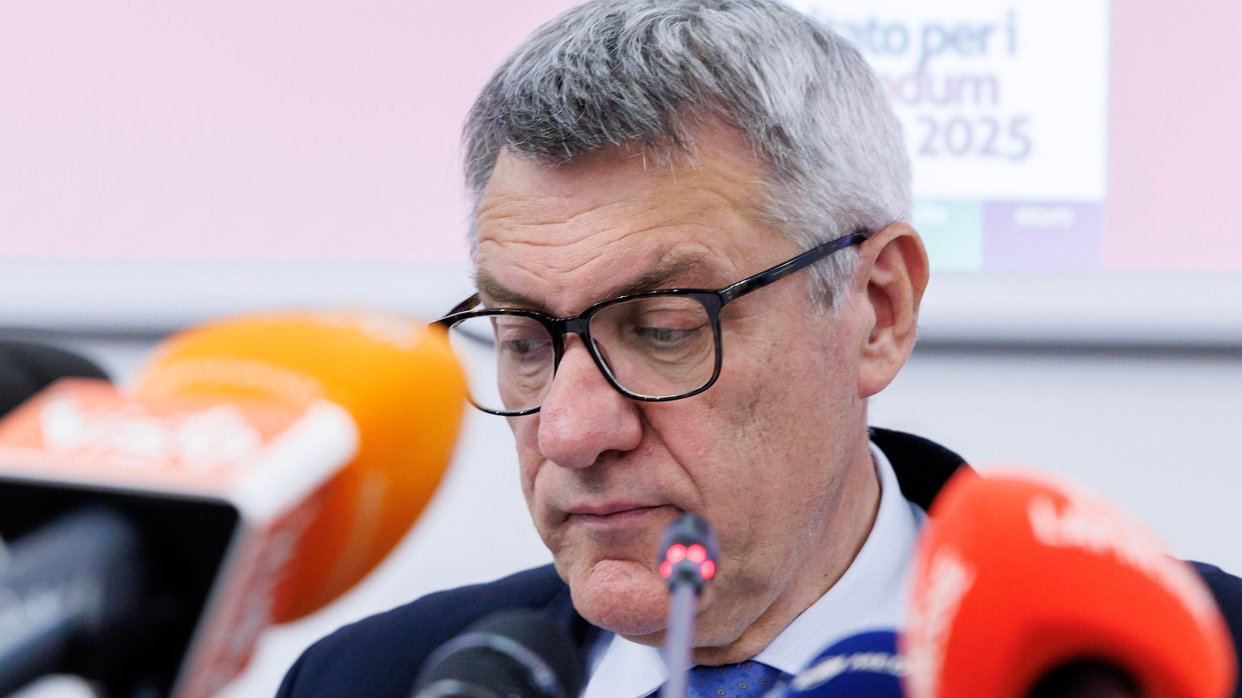 Salari in crescita, ma Cgil frena i rinnovi