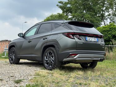 Hyundai Tucson plug-in: guarda la gallery del SUV ibrido alla spina 7