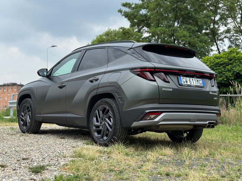 Hyundai Tucson plug-in: guarda la gallery del SUV ibrido alla spina 7