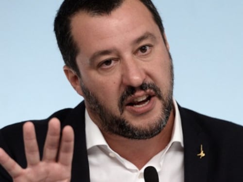 Migranti, Salvini zittisce Macron: "Non accetto lezioni da chi respinge i bimbi"