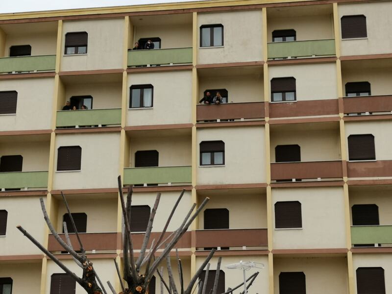Messina, il sindaco si barrica nell'hotel 3