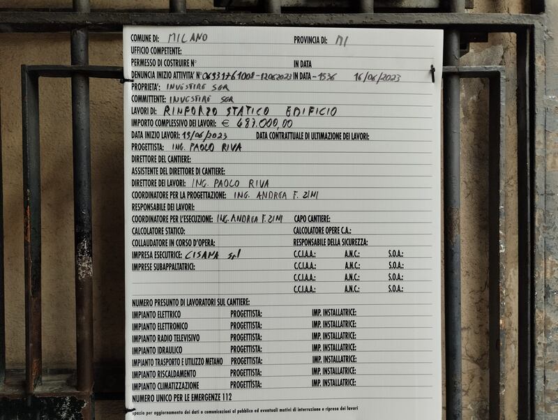 Una palazzina è crollata nella notte in zona Porta Romana a Milano 5