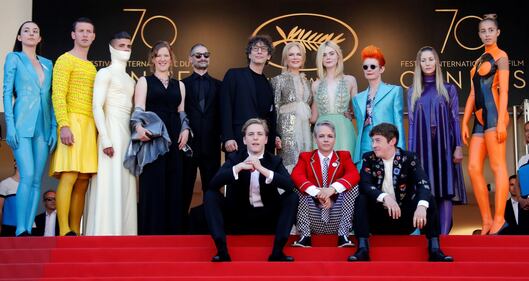 Nicole Kidman ed Elle Fanning sul red carpet di Cannes 5