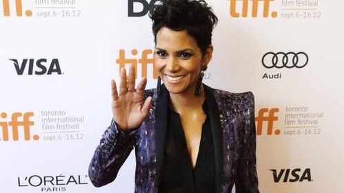 Halle Berry, sexy e talentuosa 23