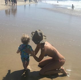 Elisabetta Canalis e Maddalena Corvaglia, bikini hot 22