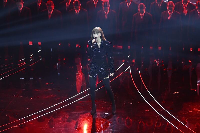 Sanremo 2024: ecco il look della quarta serata del Festival di Annalisa 2
