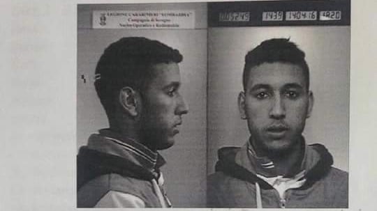 Poliziotto investito è grave: ecco il marocchino ricercato