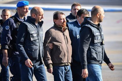 L'arrivo di Battisti a Ciampino 2