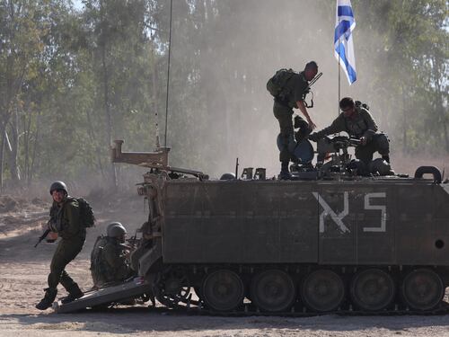 Noi militari di carriera tornarti a difendere Israele: parla un ex-ufficiale dell'intelligence